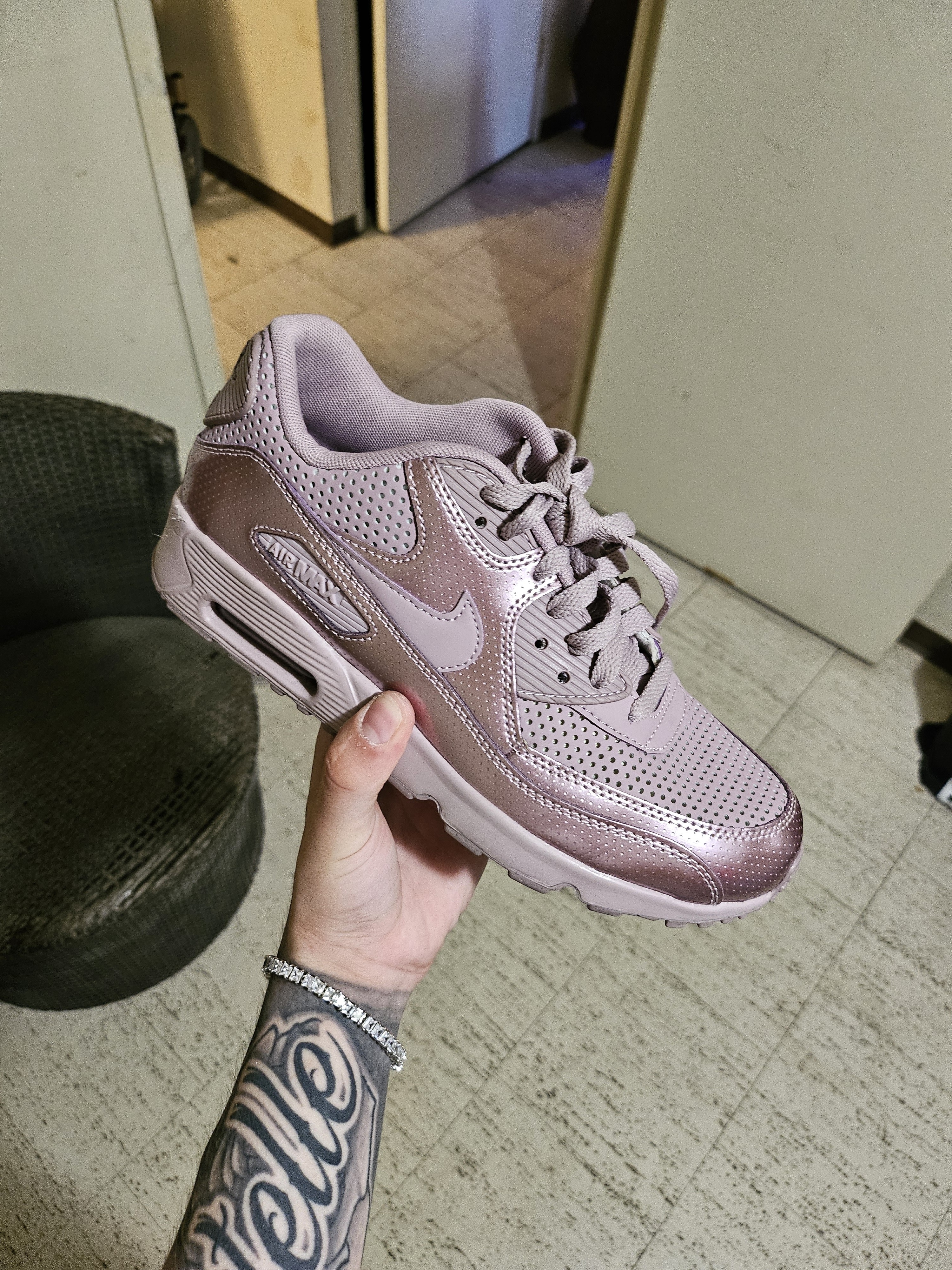 Nike Airmax 90 2018 Purple Metallic Womens Size 7.5